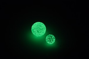 Glow in the Dark Moon Beads - 20 / 16mm + 1 / 25mm